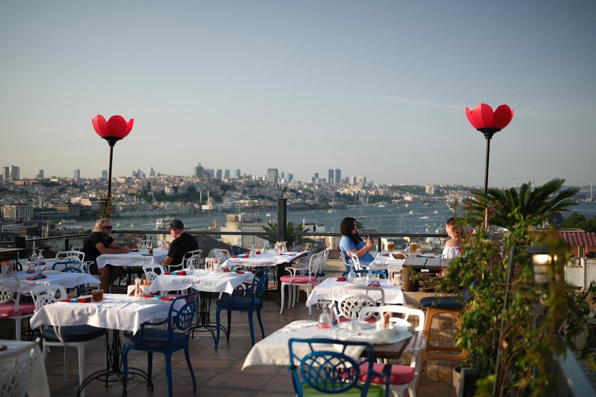 Raymond Blue Hotel Istanbul Exteriör bild